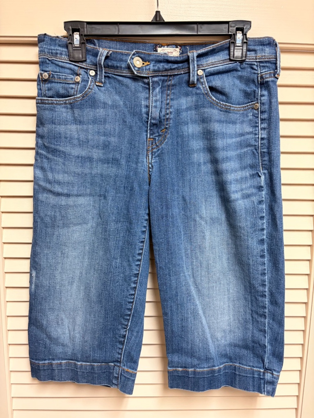 Levi’s 515 Capri Jeans Womens Size 6 Mid Rise Straight Denim Cropped Blue Boho